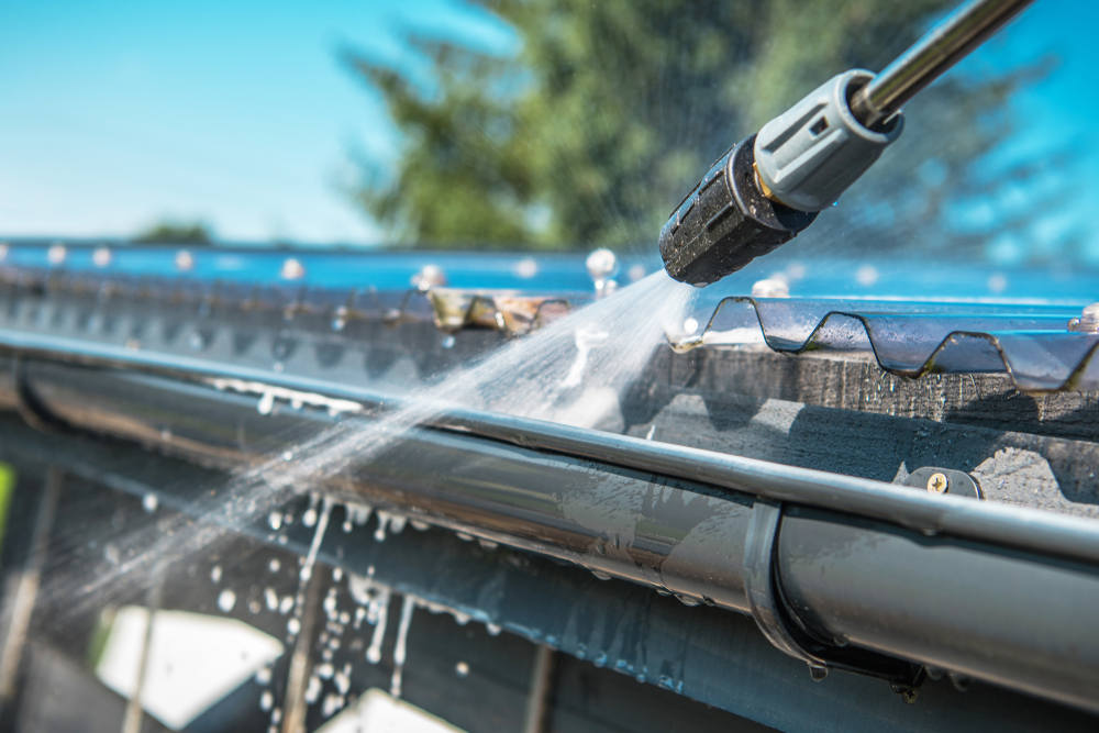 Cleaning Roof With a Pressure Washer