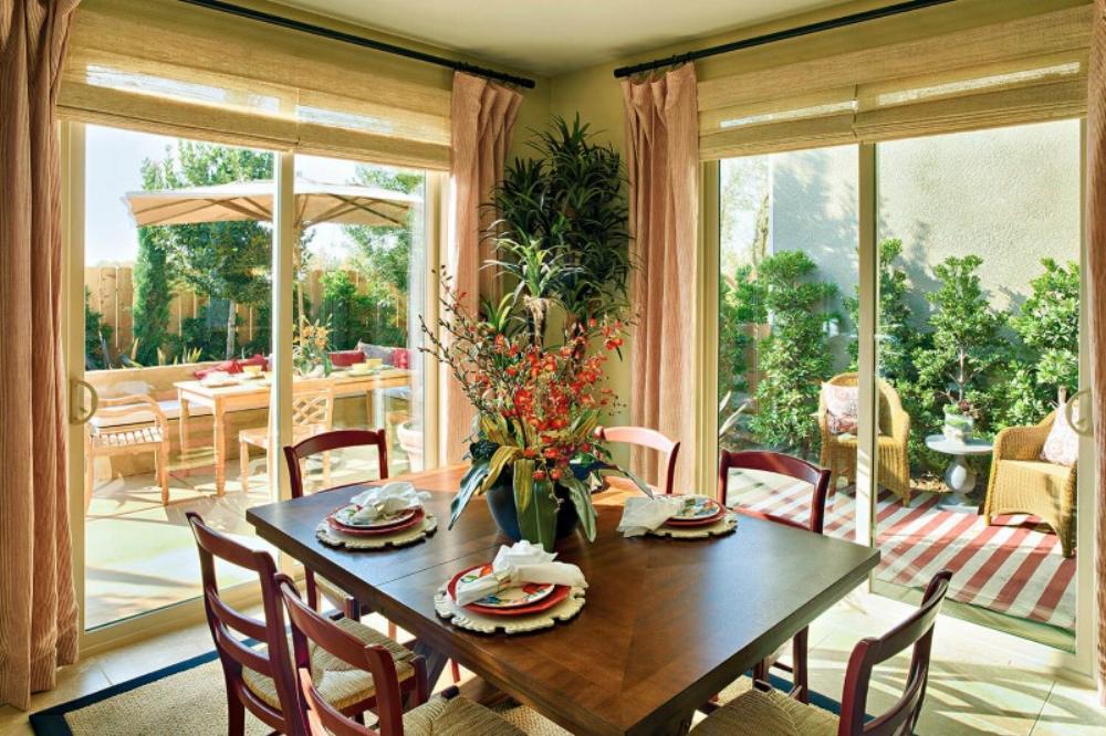 How Vinyl Sliding Doors Help Reduce Outdoor Noise